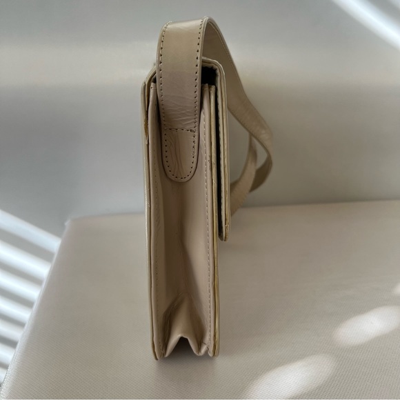 Vintage Tan Handbag - Picture 5 of 12